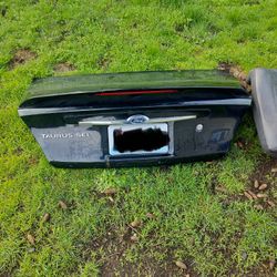 2003 Ford Taurus Rear Trunk