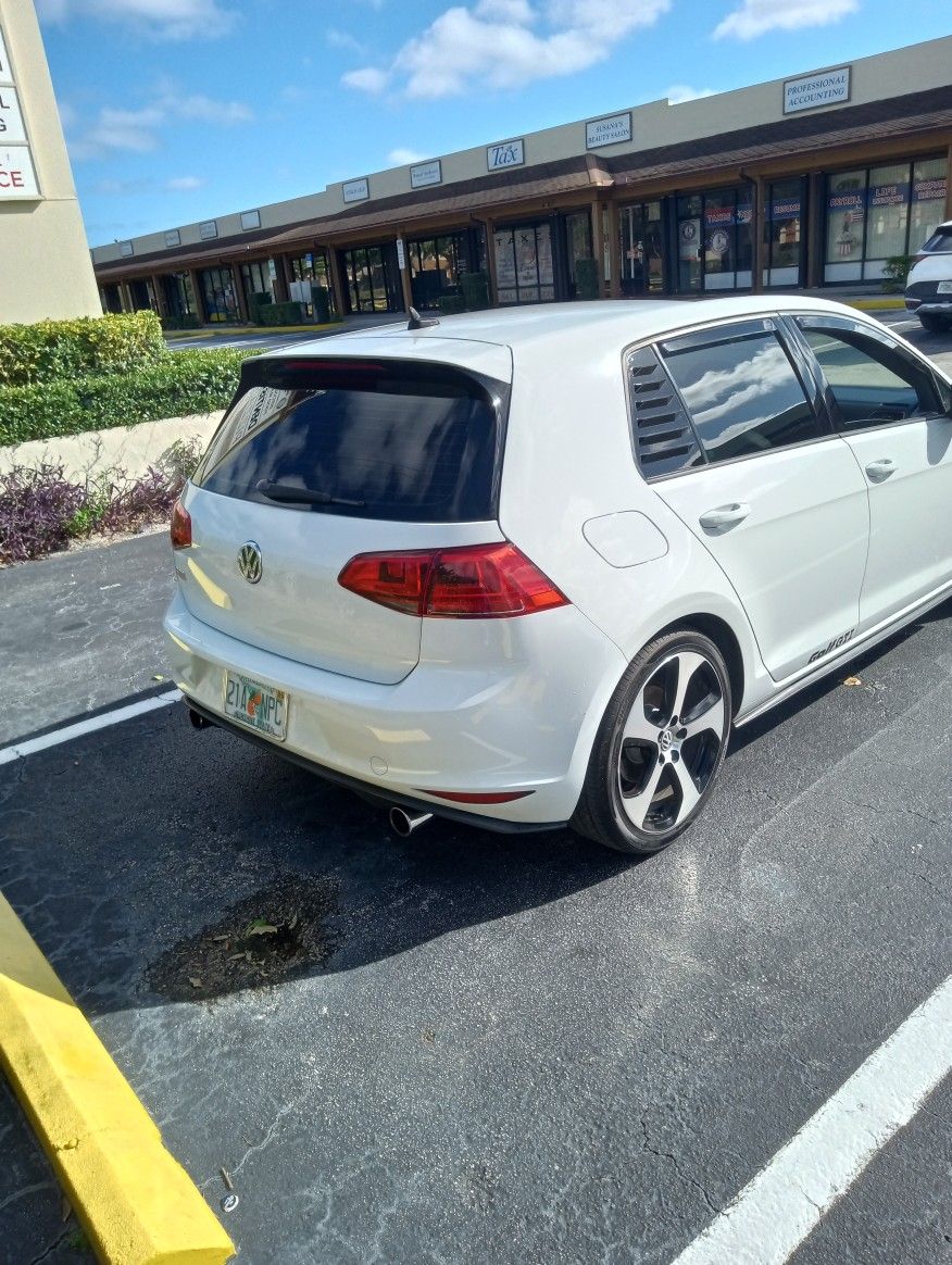 2016 Volkswagen GTI