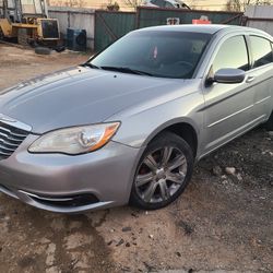 2013 Chrysler 200 - Parts Only #NE8