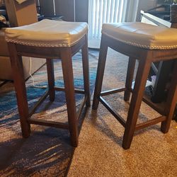 2 stools