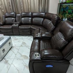 New Luxury Power Recliner Sectional Couch With Wireless Charging / Free Delivery 