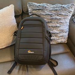 Lowepro Tahoe 150 Camera Backpack