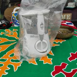 WATERPIK WATER FLOSSER 