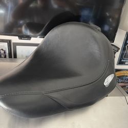 2005 Harley Softail Seat