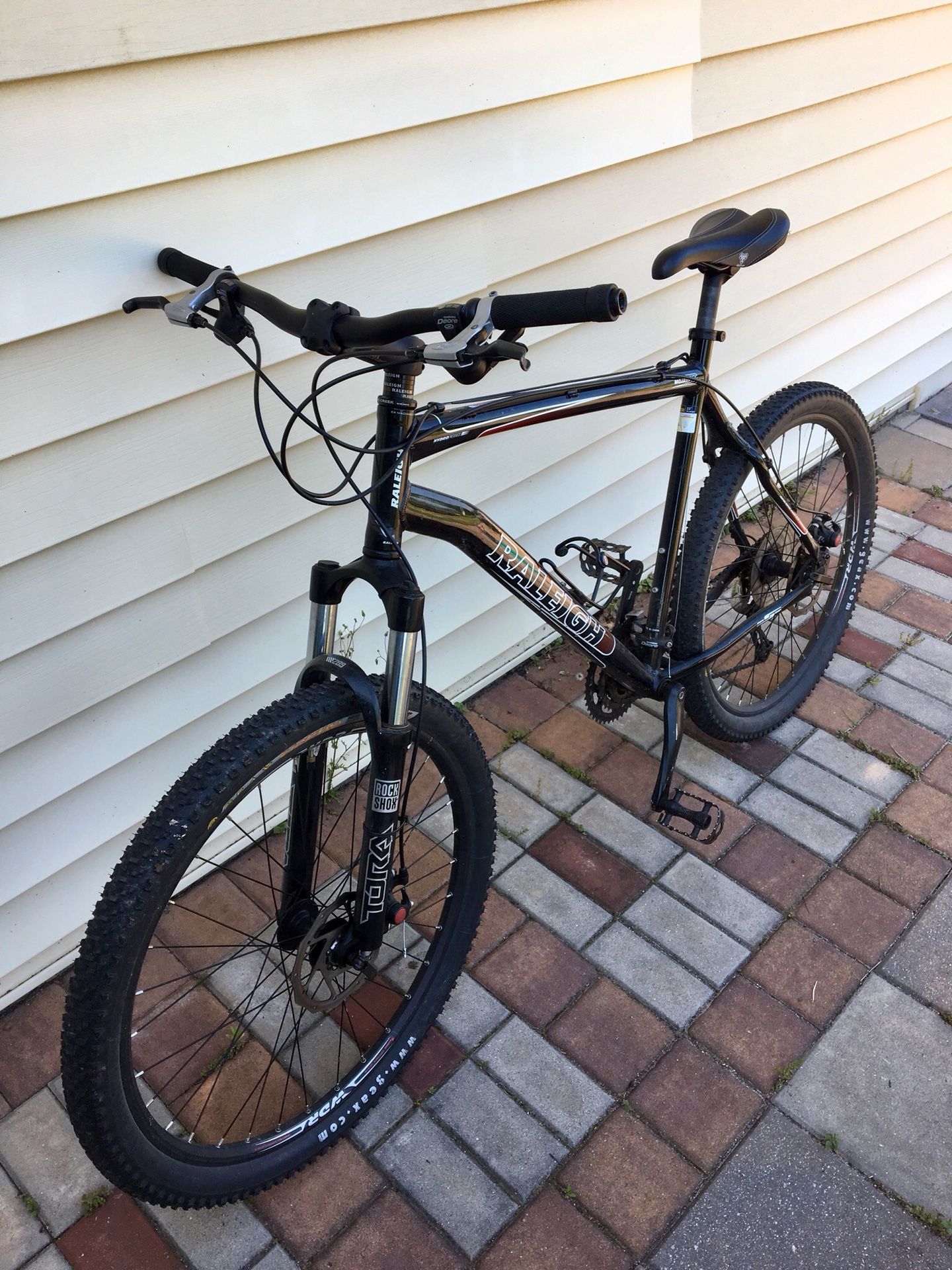 Raleigh mojave 8.0 price hotsell