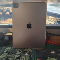 iPad Pro 11 With Apple Pen 