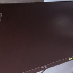 2 monitors selling together (READ DESCRIPTION)