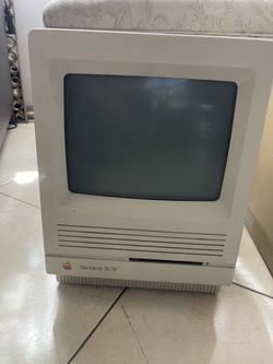 Macintosh SE/30. For Parts