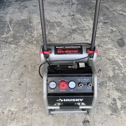 Husky 4.5 Gallon Compressor 