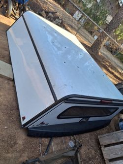 Camper shell