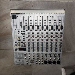 Behringer Eurorack UB1622FX-PRO 16-channel, 2/2-bus mixing console. 