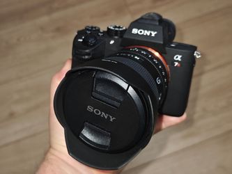 Sony a7Riii +  Sony lens G FE 1.8/20mmm + Mem Sony 128Gb