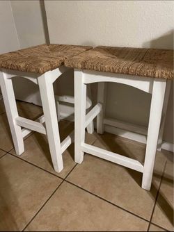 2 Antique bar stools
