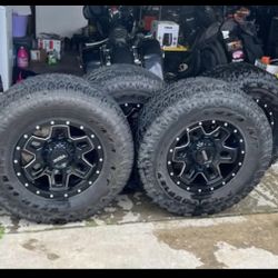 35” Tires And Rims 