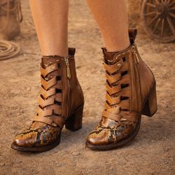 Cuadra - Botín Pithon Miel Trenzas