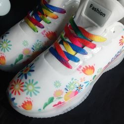Womens Size 7 Beautiful and comfort