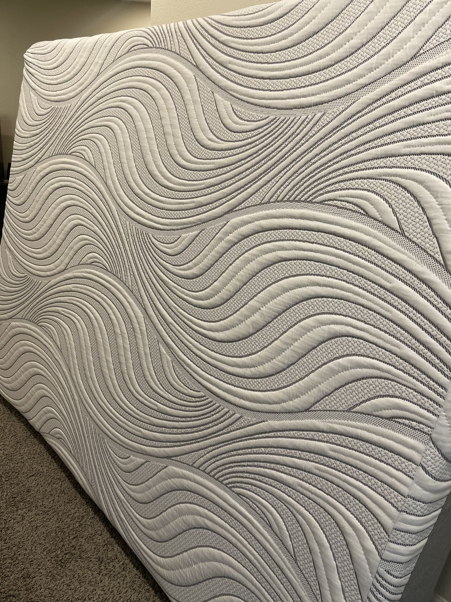 Queen Size Memory Foam Mattress
