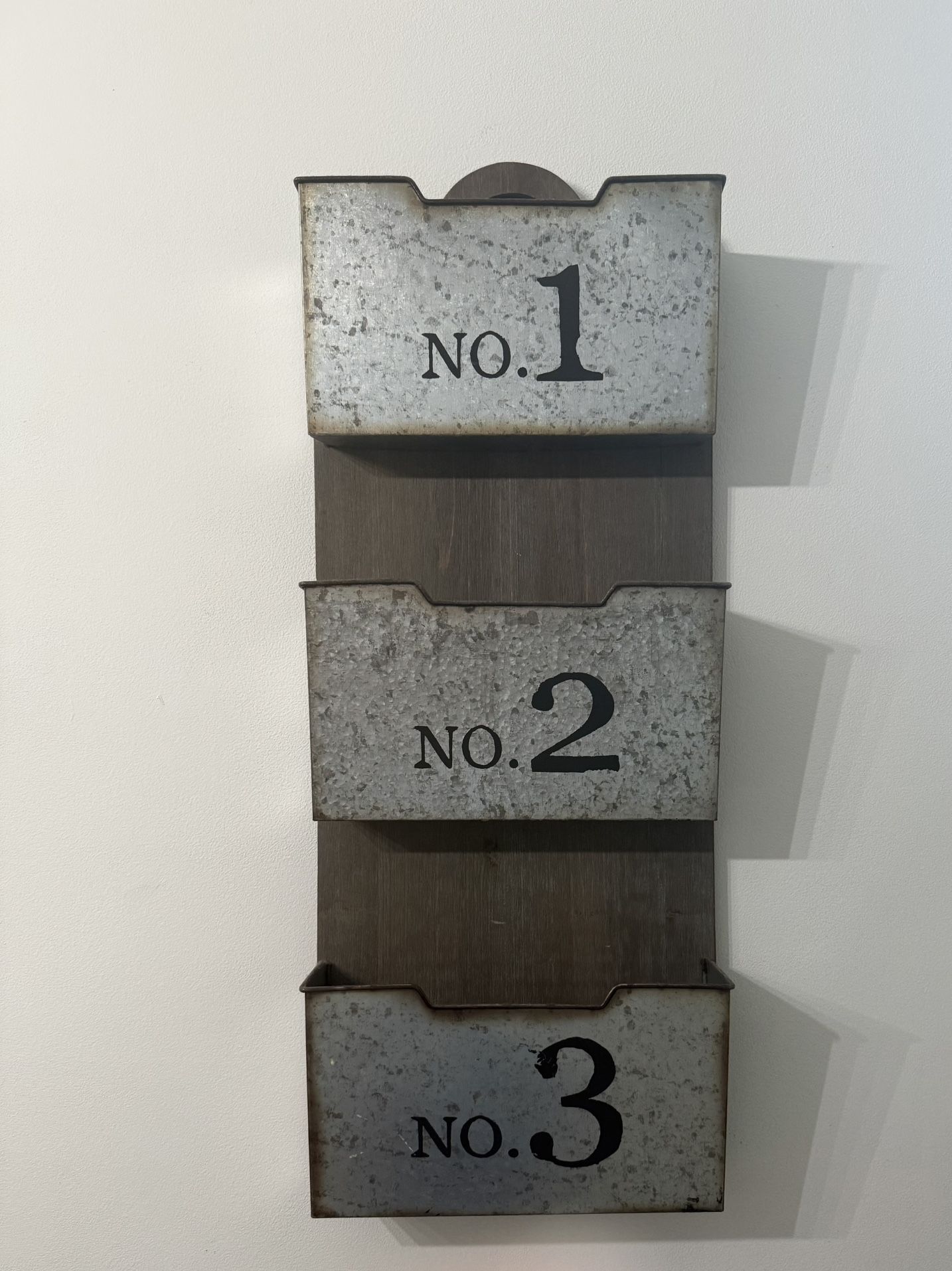 Wall Organizer with 3 Compartments