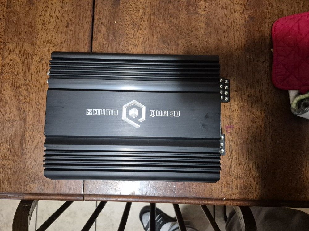 SoundQubed Q4-2000 Q Series 4 Channel Amplifier