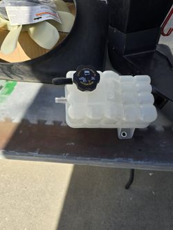 Chevy Silverado Resivuar Tank