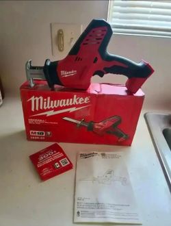 🔥 $100 PRICE IS FIRM🔥 Milwaukee M18 18V Lithium-Ion Cordless HACKZALL Reciprocating Saw (SOSO) (Tool-Only)