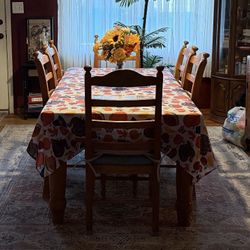 Wood Dining room Table & Chairs 