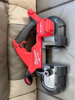 Milwaukee Band Saw Fuel m18 (New)(cheap)