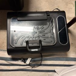 Barely Used Gourmia Smokeless Indoor Grill 