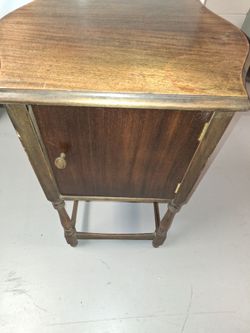 Vintage side table safe