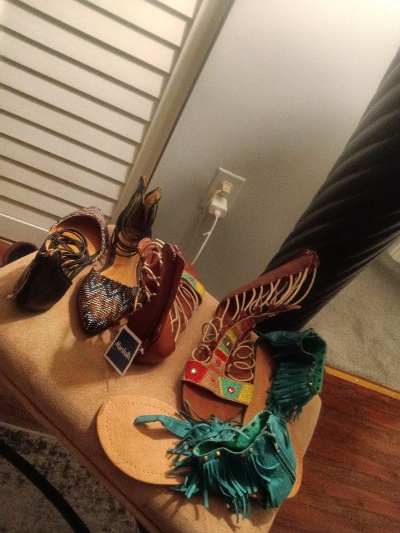 Size 6 Ladies Shoes $15 Each