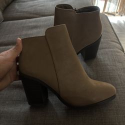 Brown Boots Size 7