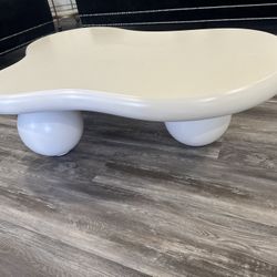 Like New Coffee Table White