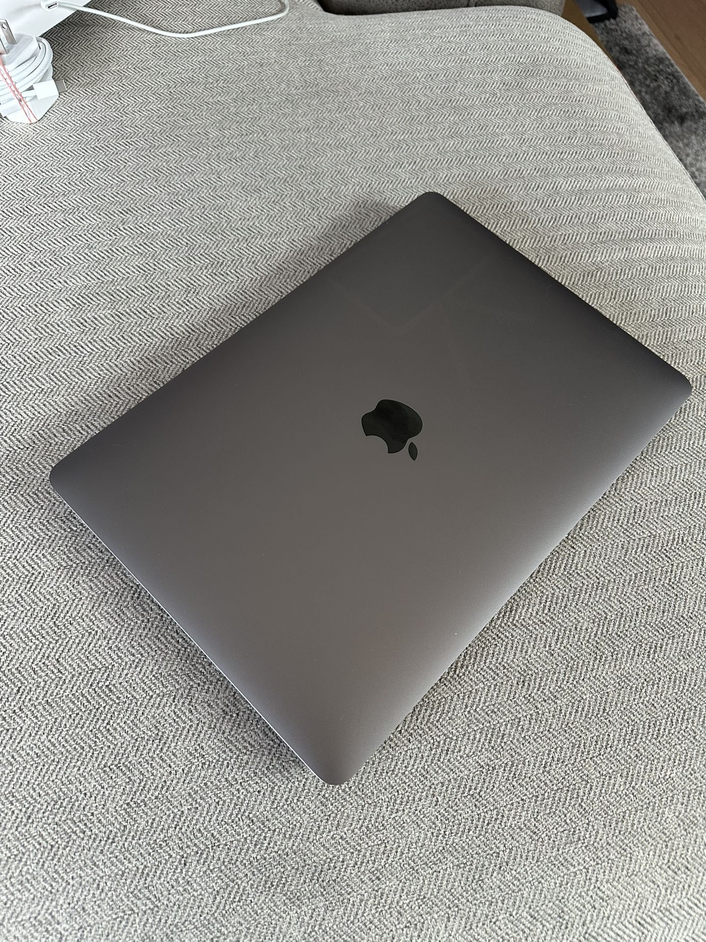 MacBook Air 8GB / 256GB SSD / M1 / Space Gray