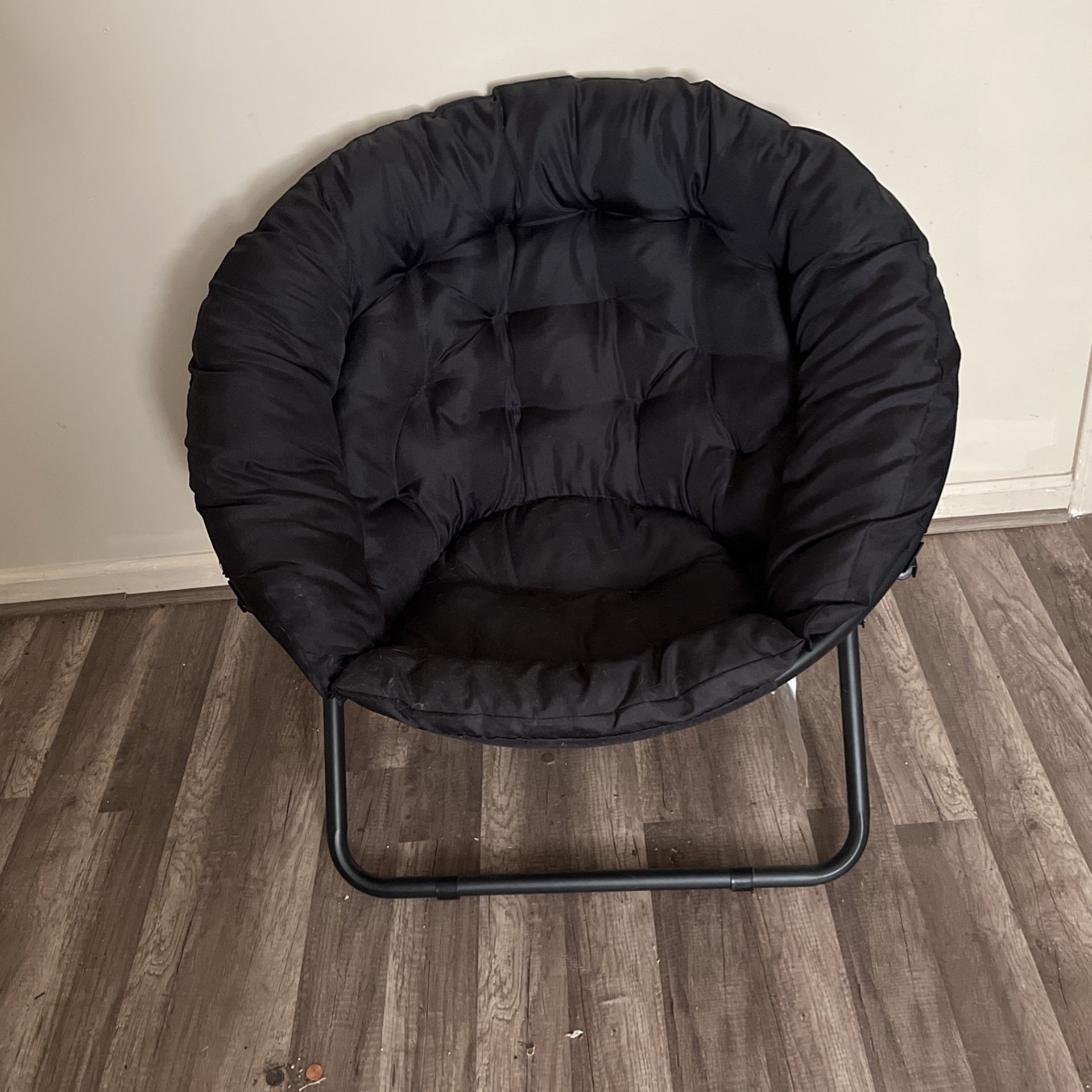 Oversized Saucer Chair 