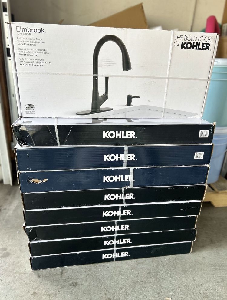KOHLER Elmbrook Single-Handle Pull-Down Sprayer Kitchen Faucet Matte Black