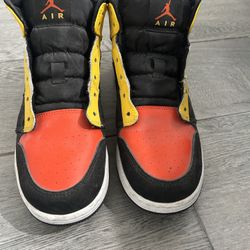 Jordan 1s (NO LACES)