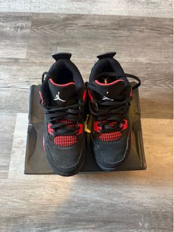 Jordan 4 thunder