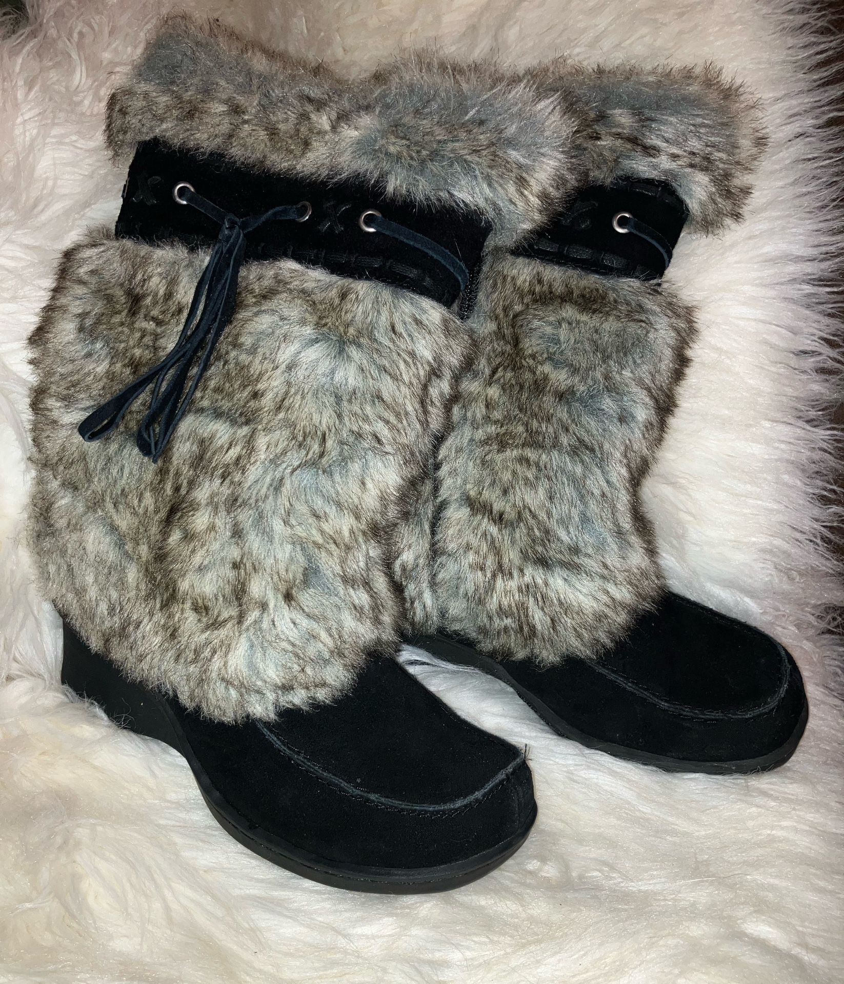 Faux fur boots