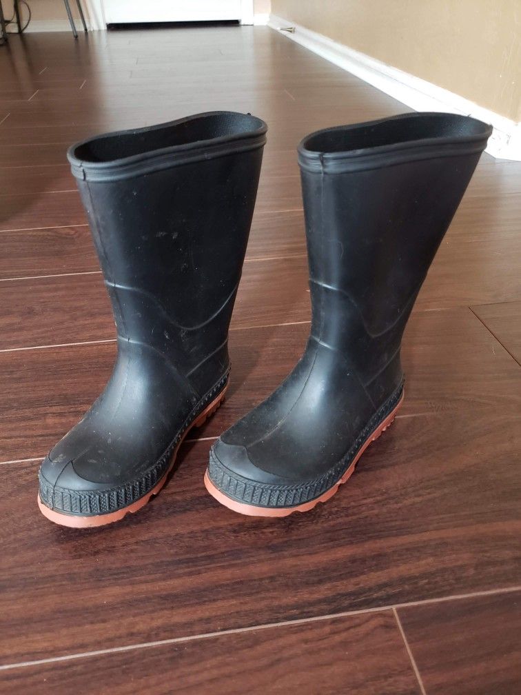 Boys Rubber Boots Size 9