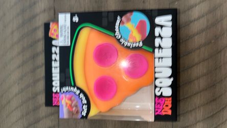 NeeDoh Squeezza  NeeDoh pizza  squishy toy