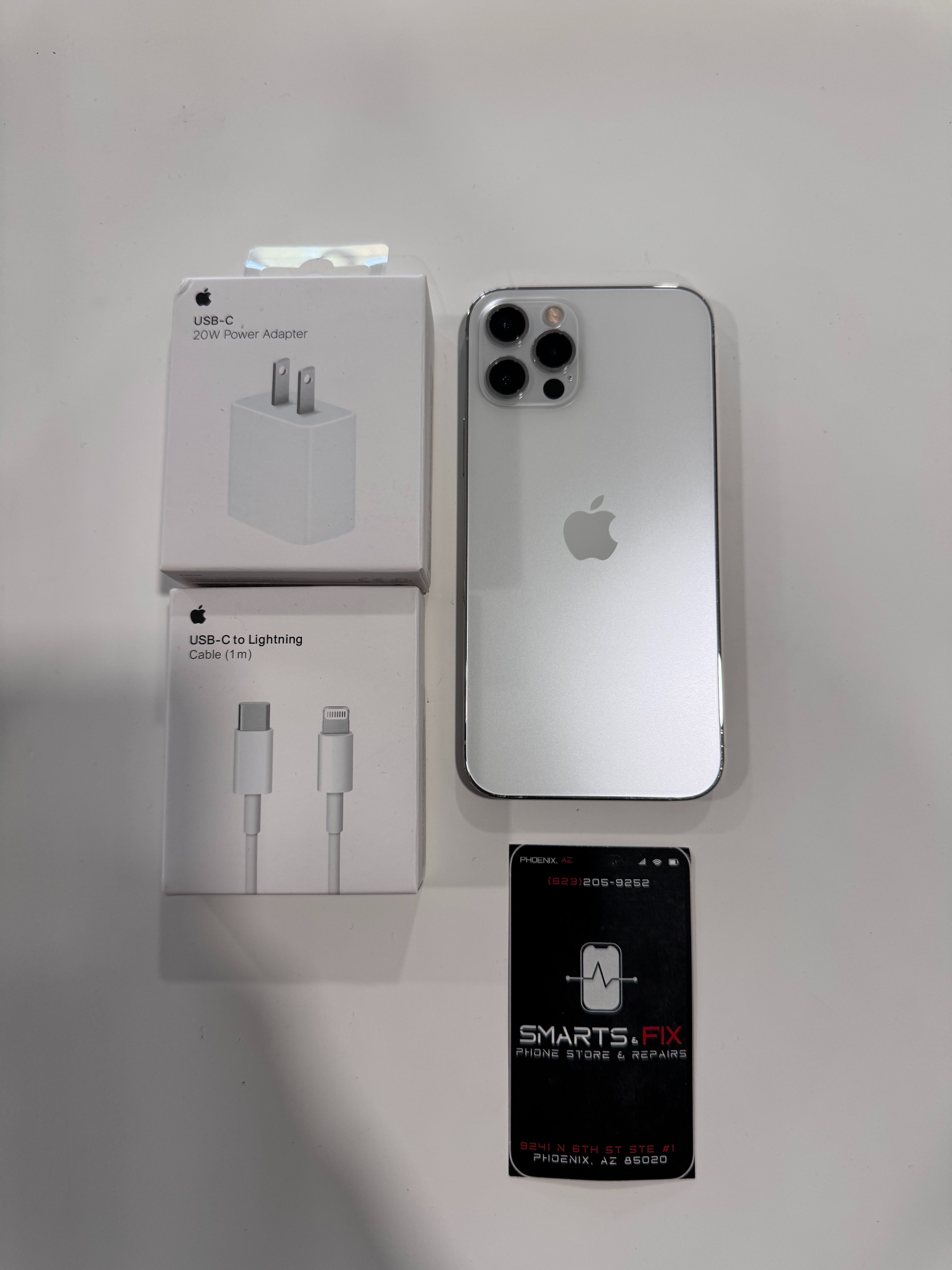 Apple iPhone 12 Pro 256 GB - Silver (Unlocked) + Warranty