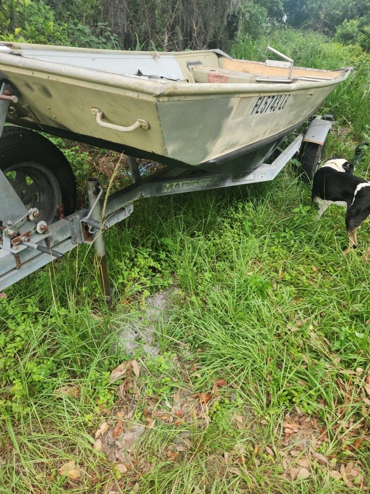 Alumicraft Boat With Trailor