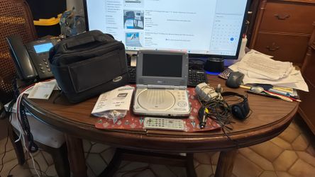Minted mdp-1760 7” wide screen monitor portable DVD player