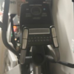 Pro-Form elliptical 20" model PFEL017150 like new.