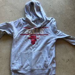 Large Chicago Bulls sweater