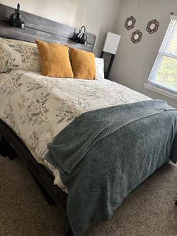 King size mattress/frame
