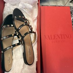 New Valentino Sandals Size 8