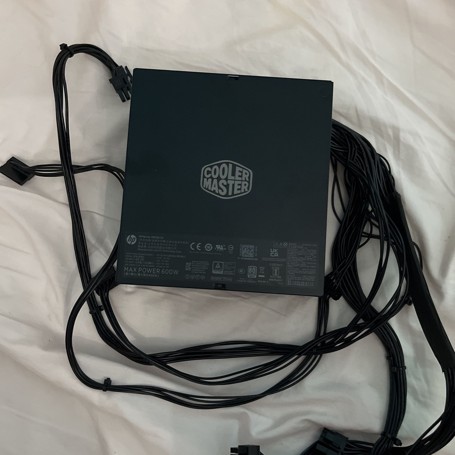 Cooler Master 600W Power Supply