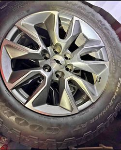 SET OF RIMS WITH TIRES 275/65/20