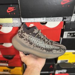 Adidas Yeezy Boost 380 Stone Salt size 8.5 VNDS 